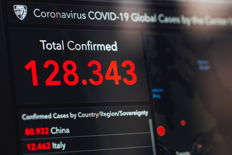 Mutacje koronawirusa – kompendium wiedzy