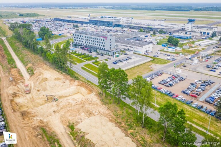 Stacje kolejowa Pyrzowice – Lotnisko – w budowie !